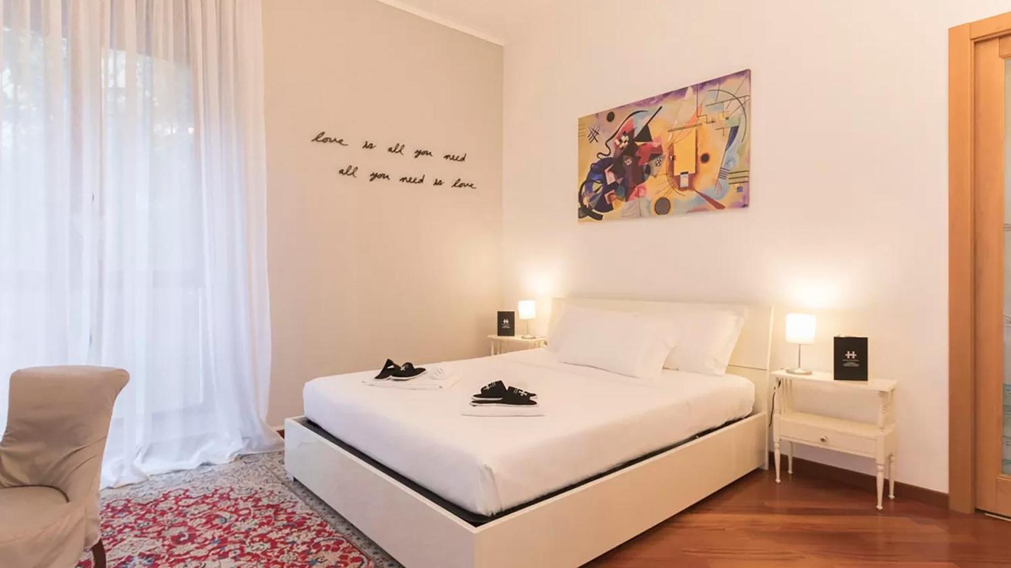 Classbnb - Two Apartments 400 Meters From The Duomo Милано Екстериор снимка