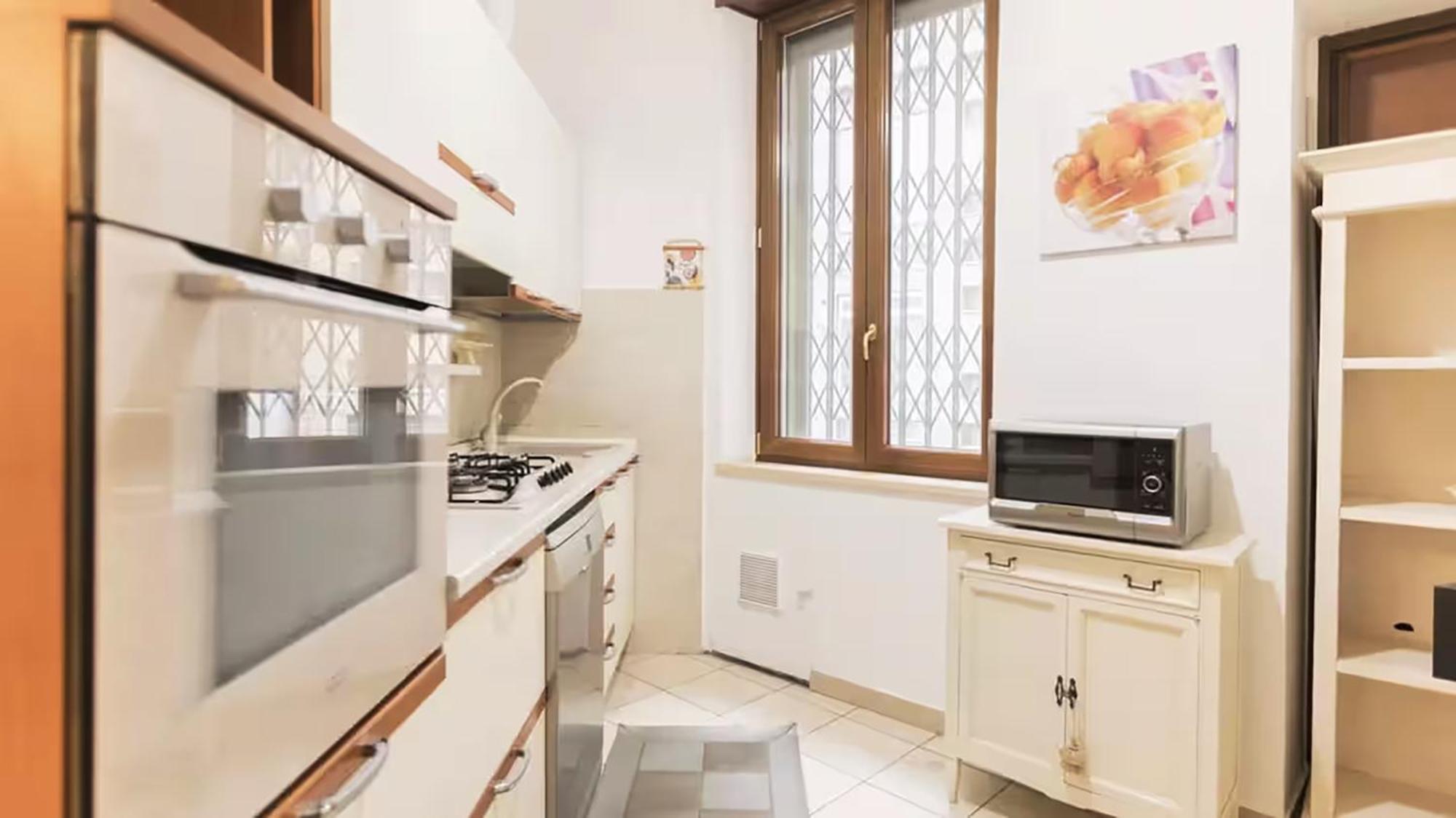 Classbnb - Two Apartments 400 Meters From The Duomo Милано Екстериор снимка