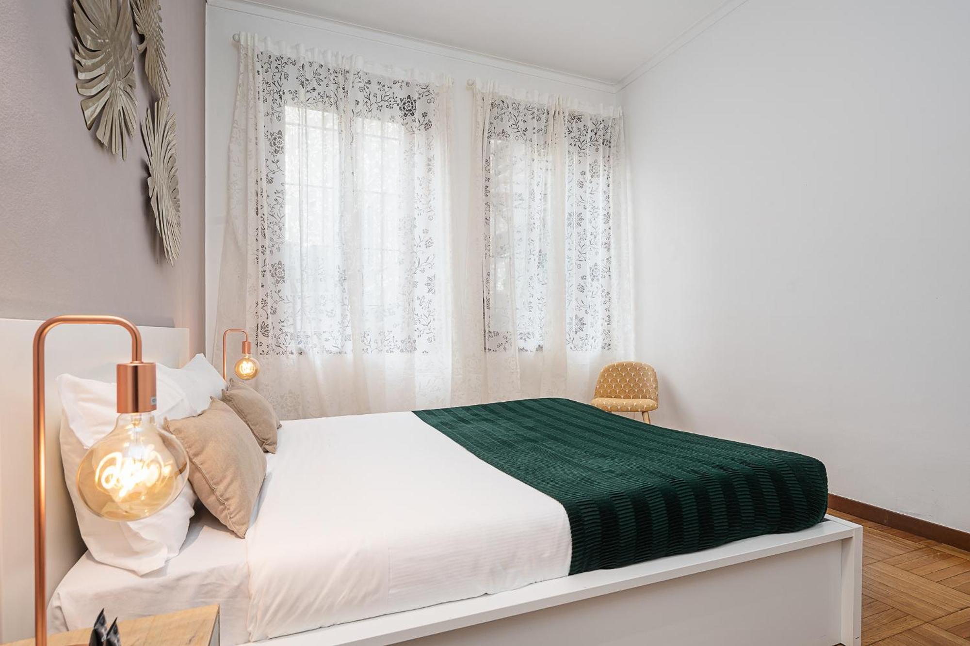 Classbnb - Two Apartments 400 Meters From The Duomo Милано Екстериор снимка