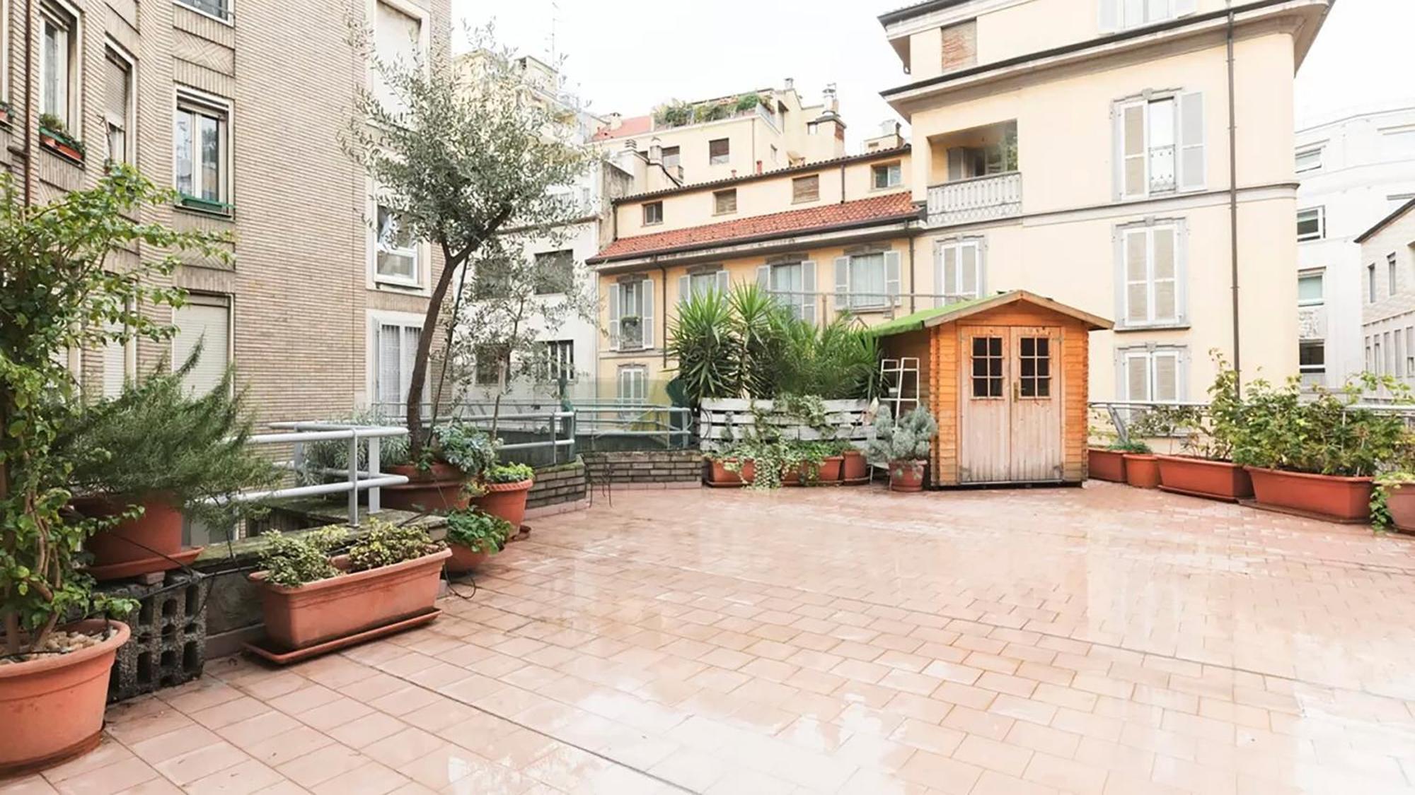 Classbnb - Two Apartments 400 Meters From The Duomo Милано Екстериор снимка