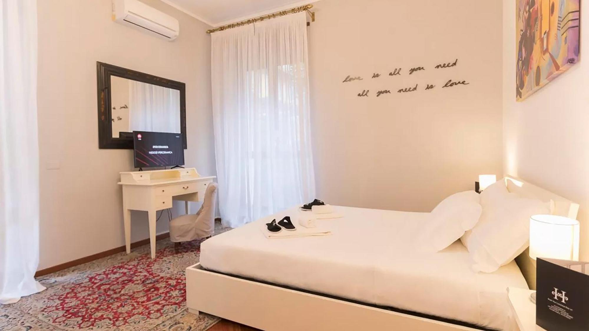 Classbnb - Two Apartments 400 Meters From The Duomo Милано Екстериор снимка
