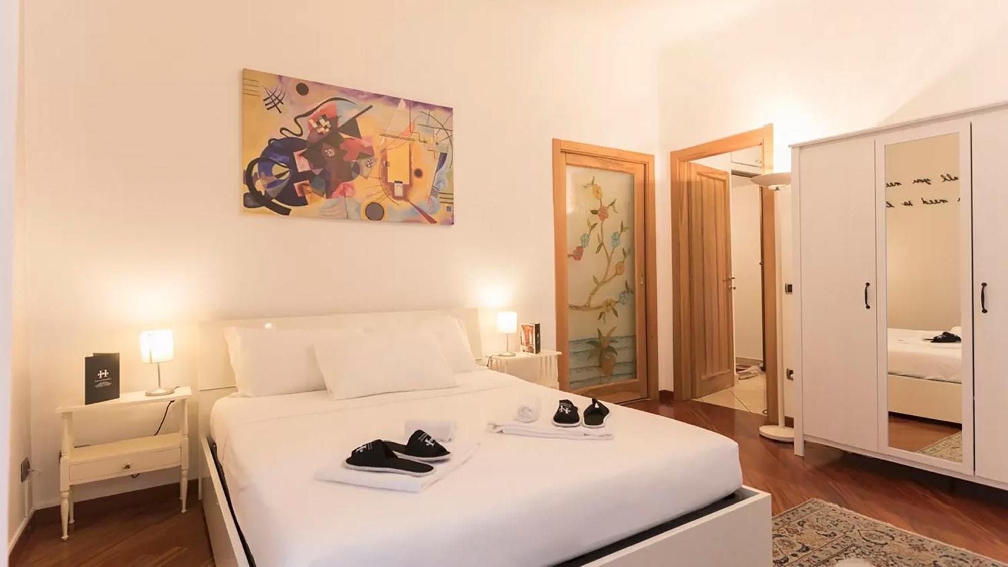 Classbnb - Two Apartments 400 Meters From The Duomo Милано Екстериор снимка